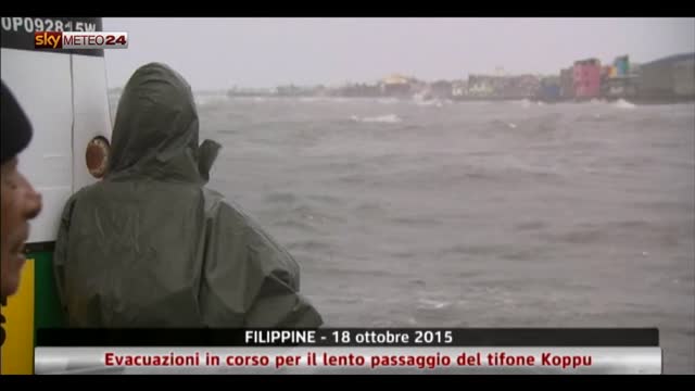 Il tifone Koppu colpisce il nord delle Filippine