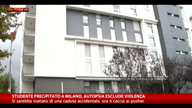 Studente precipitato a Milano, autopsia esclude violenza