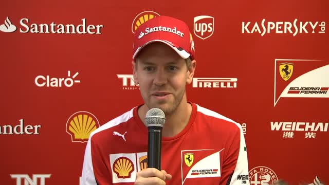Vettel: "I pregi di Lewis? Velocità e ragazze"
