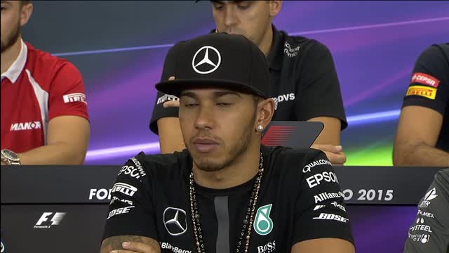 Hamilton: "Il team non mi ha chiesto di aiutare Rosberg"