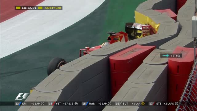 Vettel, il team radio dell'incidente: "Scusate"