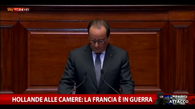 Hollande alle Camere: la Francia è in guerra