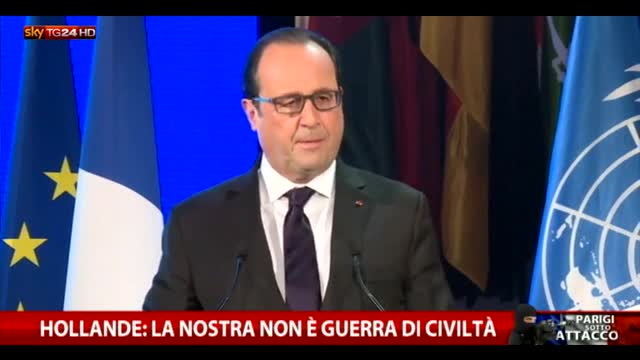 Hollande: siamo in guerra