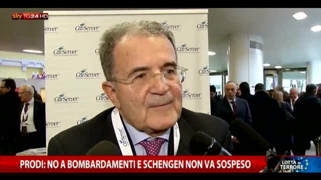 Prodi: no a bombardamenti e Schengen non va sospeso