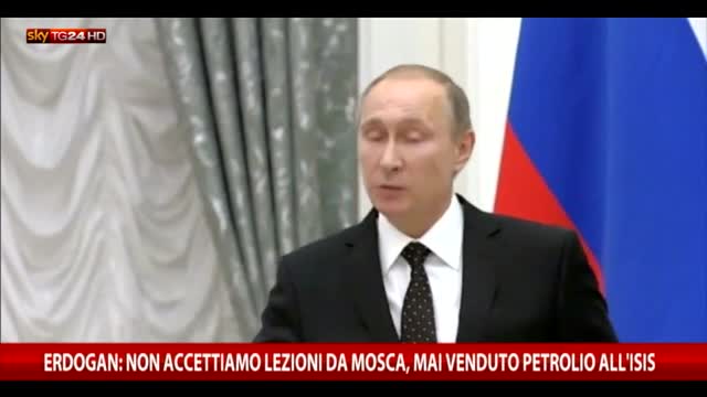 Putin: migliaia di barili di petrolio da Turchia a Siria