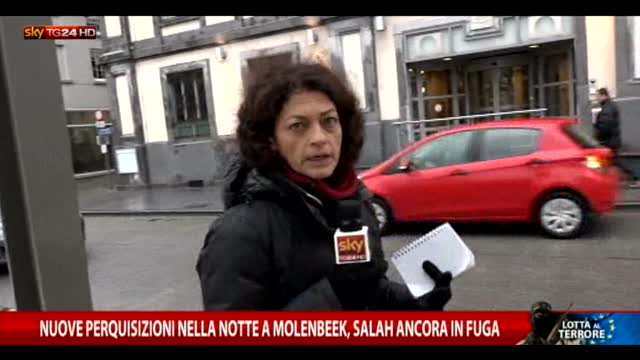 Nuove perquisizioni a Molenbeek, Salah ancora in fuga