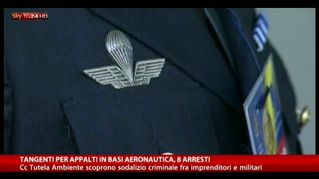 Tangenti per appalti base aeronautica: 8 arresti