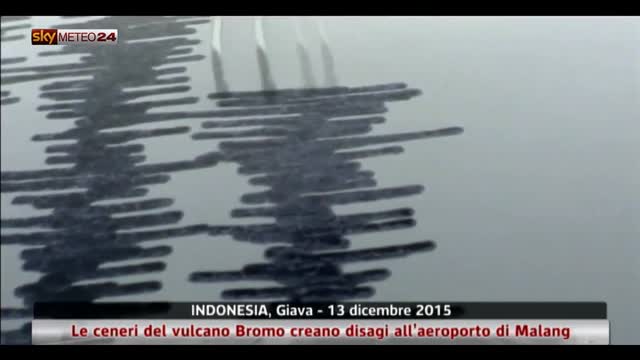Eruzione del vulcano Bromo, disagi in Indonesia
