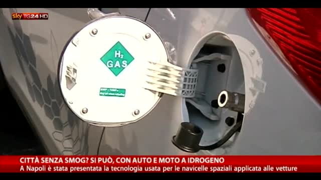 Napoli presenta auto a idrogeno per combattere smog in città