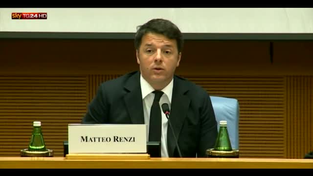 Renzi: "Non toccheremo le pensioni degli italiani"