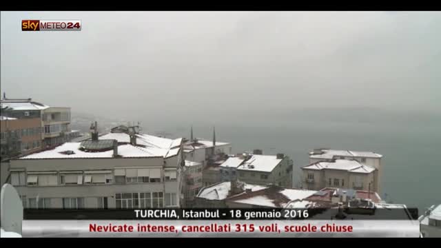 Istanbul sotto la neve