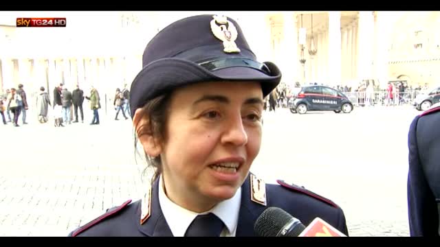 Roma, partorisce in strada aiutata da poliziotta