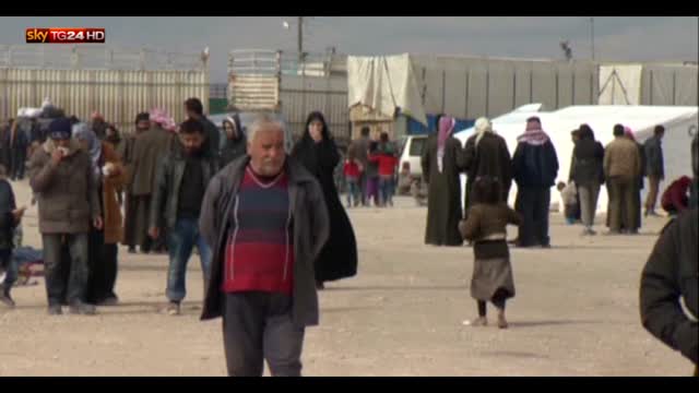 La Turchia chiude le porte ai profughi di Aleppo