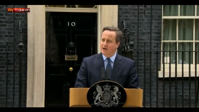 Cameron: "Non amo l'Ue, amo la Gran Bretagna"