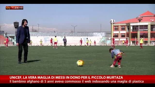 La maglia di Messi al bimbo afghano che commosse il web