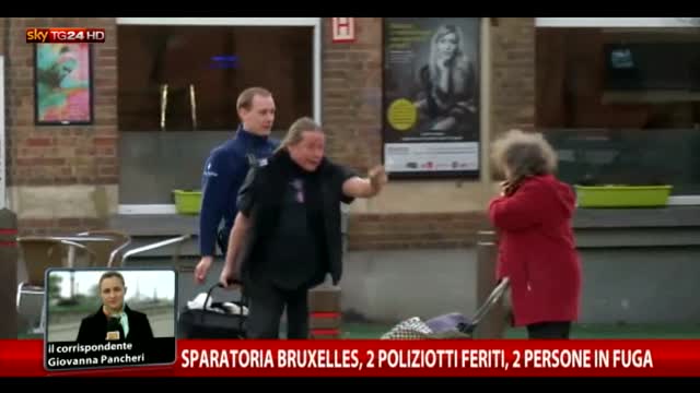 Sparatoria Bruxelles: 2 agenti feriti, 2 persone in fuga 