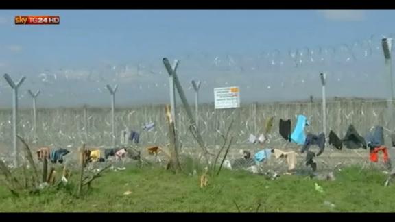 Idomeni, scontri tra migranti nel campo profughi