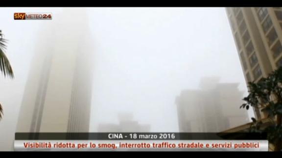Cina, visibilità ridotta per lo smog