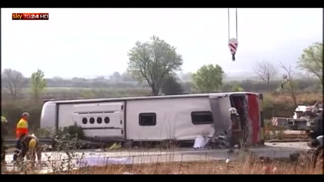 Spagna, incidente bus, 13 vittime