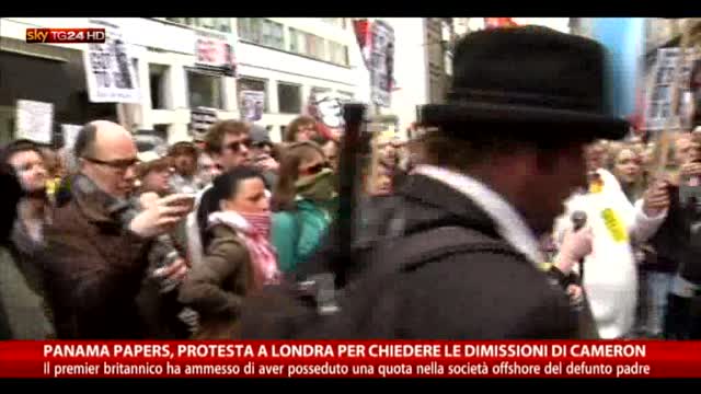 Panama Papers, protesta a Londra contro Cameron