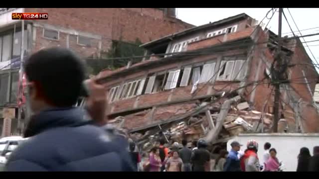 Nepal, un anno fa il devastante sisma