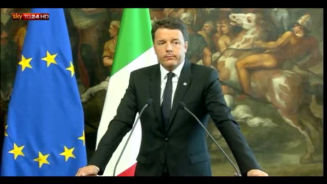 Migranti, Renzi: sentirsi dare degli scafisti è vergognoso