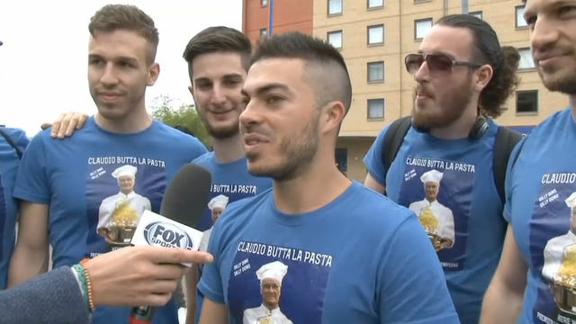 Gli italiani a Leicester: "Claudio butta la pasta"