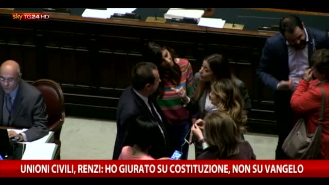 Unioni civili, Renzi: giurato su Costituzione non su Vangelo