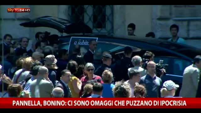 Funerale laico per Pannella, Bonino: ipocriti certi omaggi 