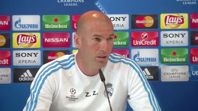 Zidane: "Simeone uno dei migliori allenatori al mondo" 