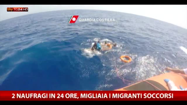 Migranti, 2 naufragi e 4.000 persone salvate