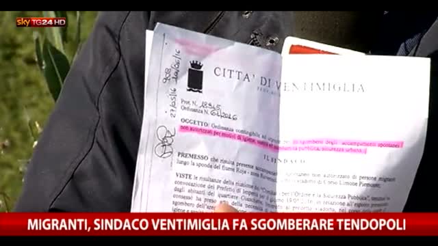 Migranti, sindaco Ventimiglia fa sgomberare tendopoli 