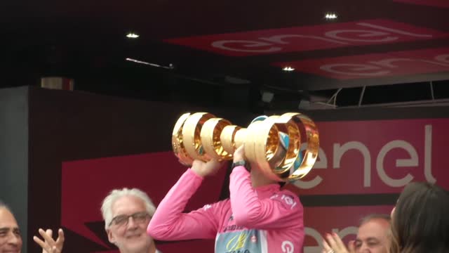 Da Messina alla gioia del Giro d'Italia, la favola di Nibali