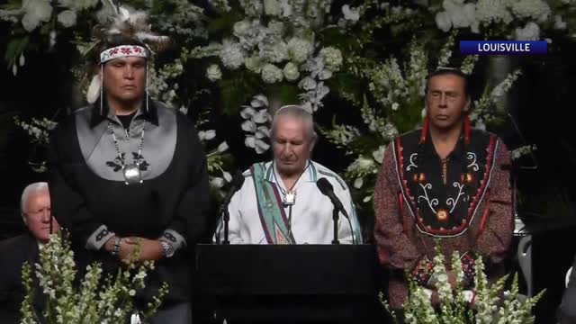 Funerali Ali, il saluto dei nativi americani 