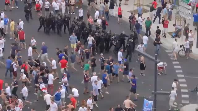 Le immagini degli scontri a Marsiglia