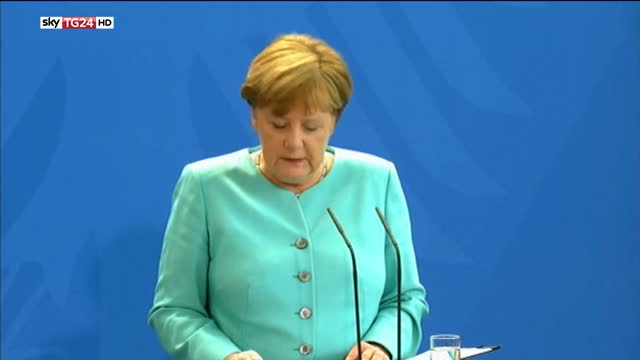 Brexit, Merkel: "Ue ha migliorato condizioni di vita"