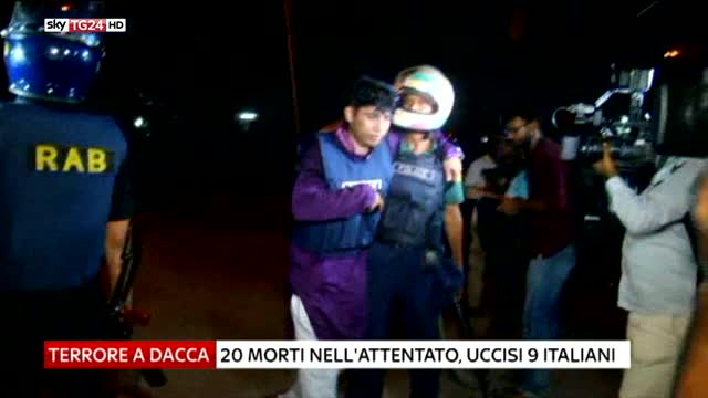 Attacco a Dacca, sono nove gli italiani tra le venti vittime