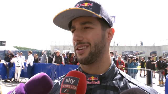 F1, Ricciardo: "Red Bull più avanti della Ferrari"