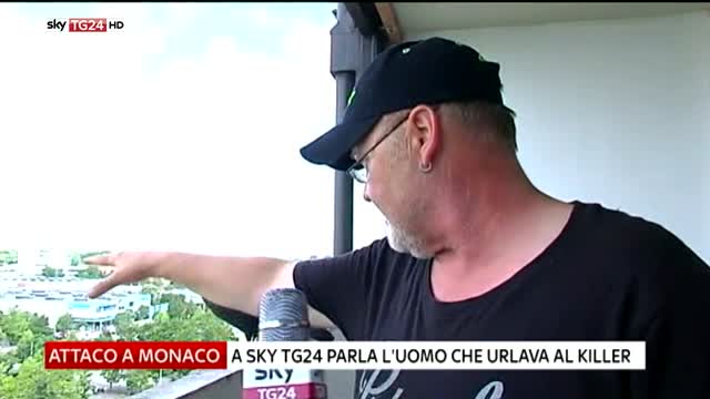 Monaco, a Sky TG24 l’uomo che urlava al killer dal balcone