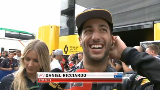 Ricciardo: "Bere dalla scarpa è una tradizione australiana"