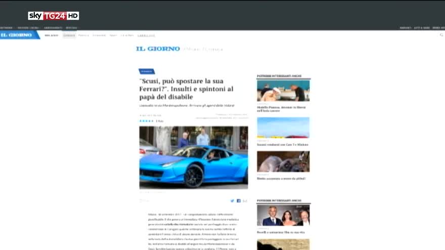 Parcheggi disabili, denunciato l'uomo con Ferrari blu