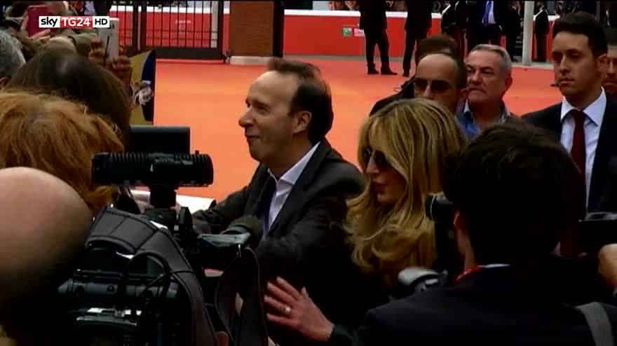 Auguri A Roberto Benigni Compie Anni Video Sky