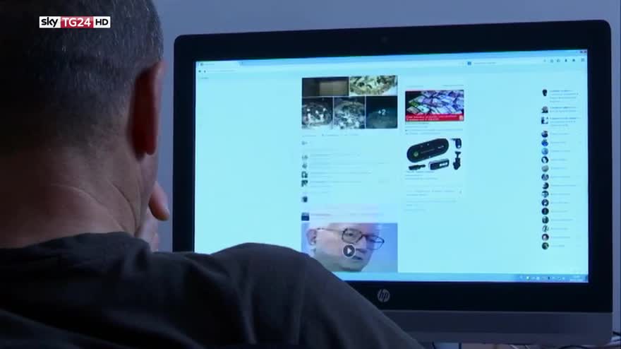 No a foto minori sui social senza consenso genitori