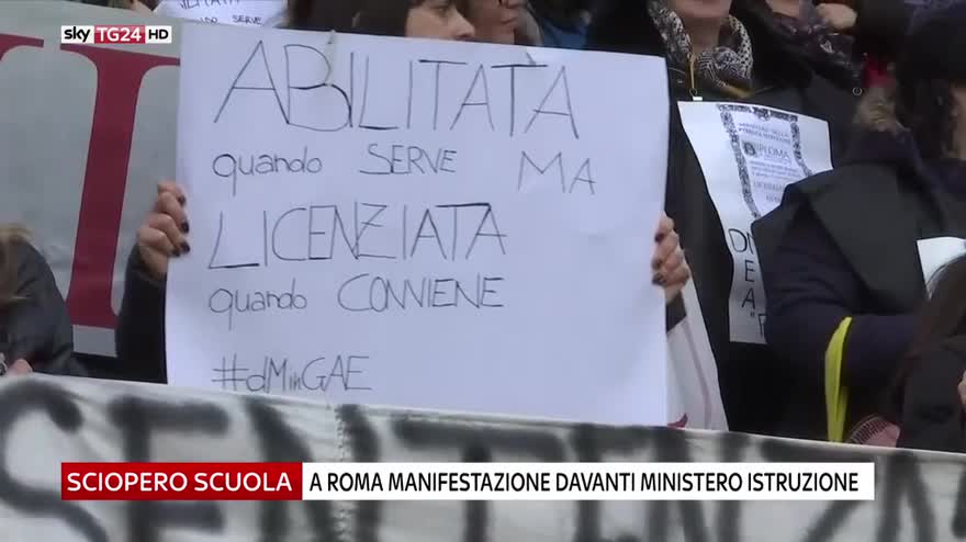 Sciopero scuola, a Roma manifestazione davanti ministero