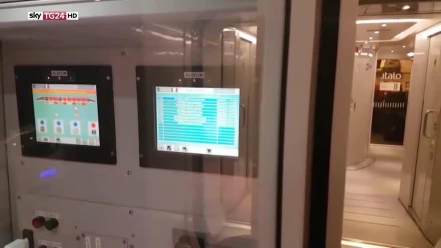 Da Roma a Milano in 12 ore, l'odissea del treno Italo