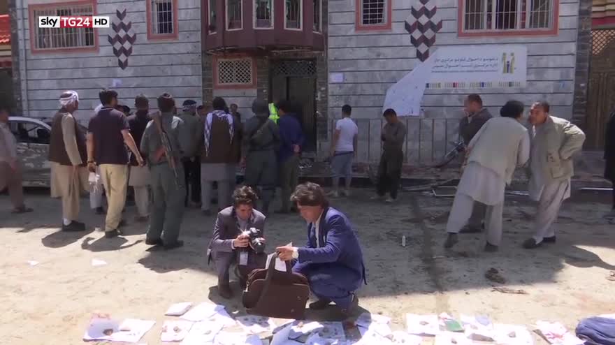 Attacco in Afghanistan, almeno 31 morti e 54 feriti