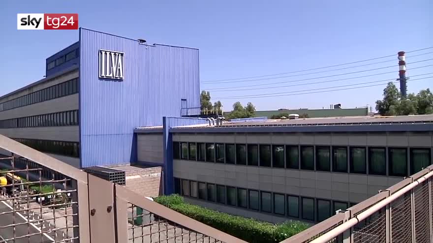 Ilva, Martina a Taranto incontra operai e sindacalisti