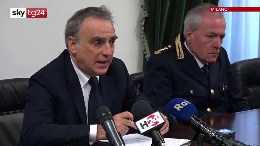 Morto tifoso investito durante scontri prima di Inter-Napoli