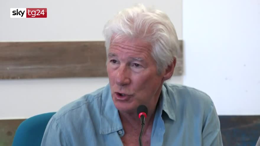 Open Arms, Richard Gere: migranti hanno bisogno di aiuto