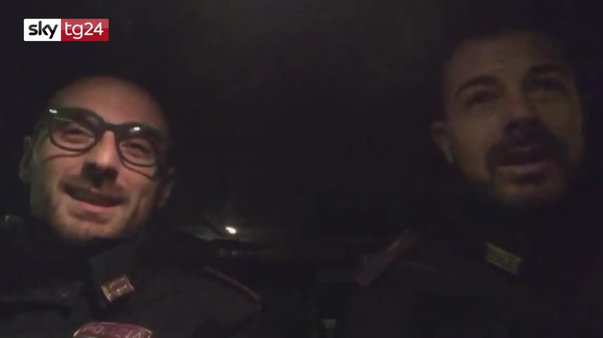 Poliziotti uccisi a Trieste, i due amici in auto VIDEO